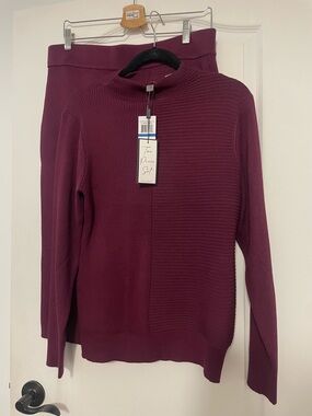 New with tags XL Cable & Gauge Ribbed Turtleneck Sweater Set - Deep Berry